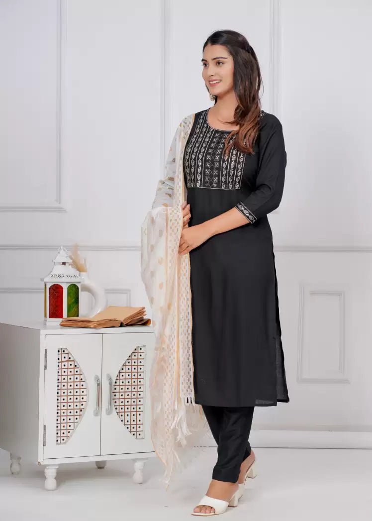 Women's Kurta, Pyjama & Dupatta Set – Cotton Rayon