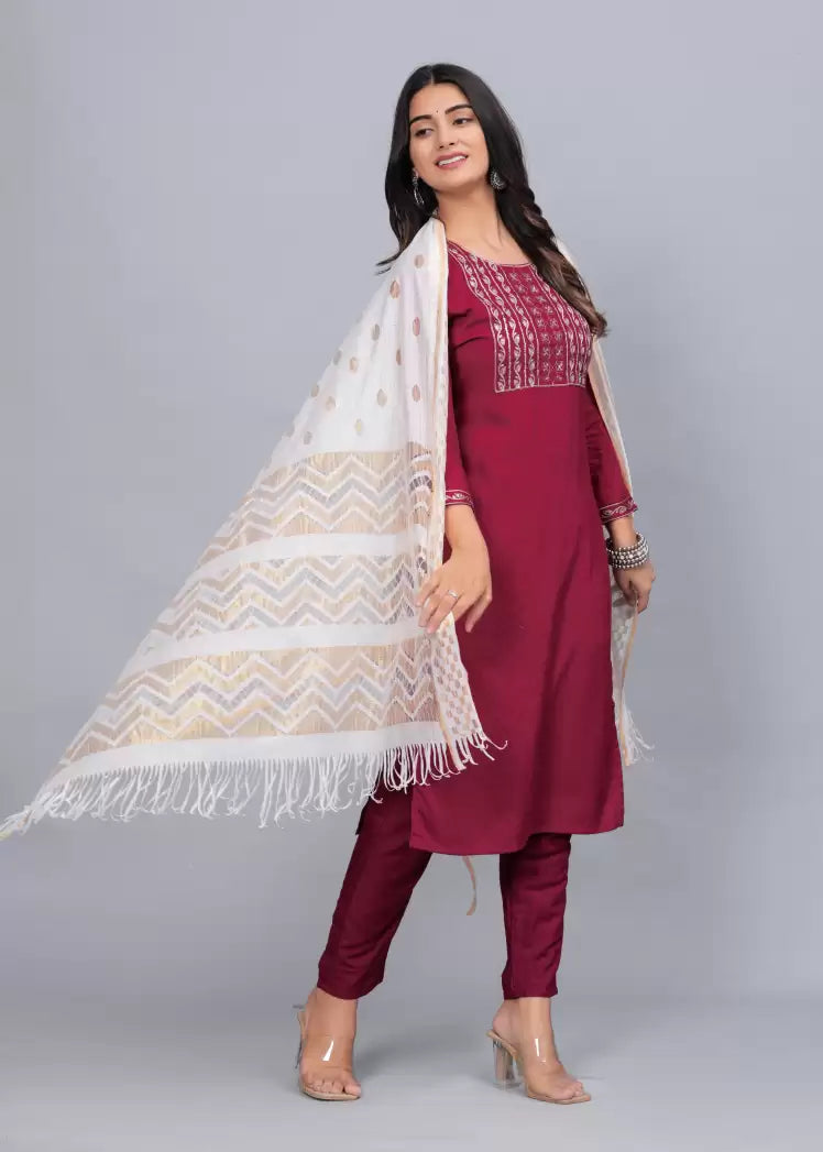 Women's Kurta, Pyjama & Dupatta Set – Cotton Rayon